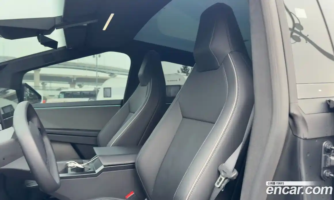 Tesla Cybertruck 2024 0.1 гидро, фото 14