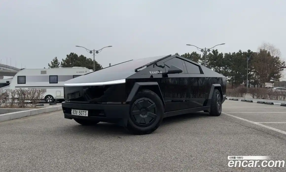 Tesla Cybertruck 2024 0.1 гидро, фото 3