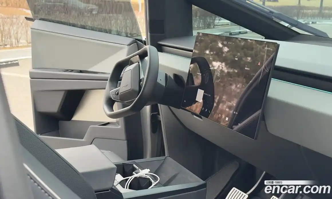 Tesla Cybertruck 2024 0.1 гидро, фото 10