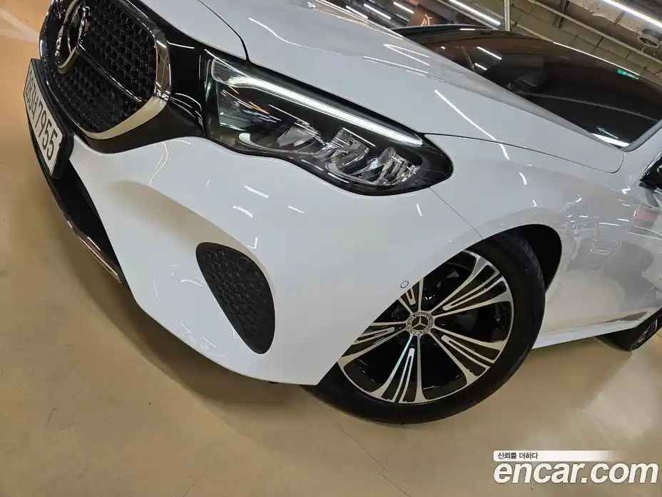 Mercedes-Benz E-Class 2025 2.0 гидро, фото 20