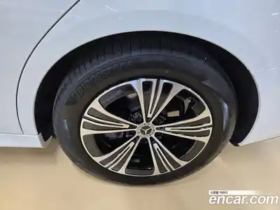 Mercedes-Benz E-Class 2025 2.0 гидро, миниатюра 3