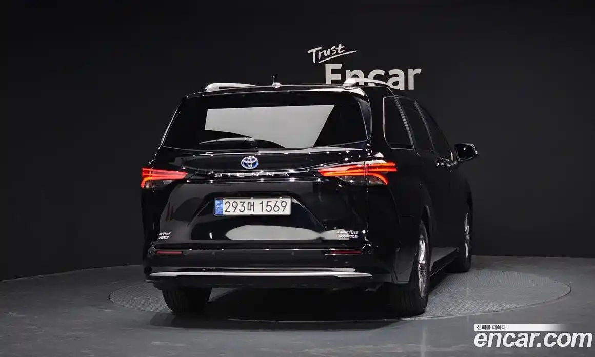 Toyota Sienna 2023 2.5 гидро, фото 4