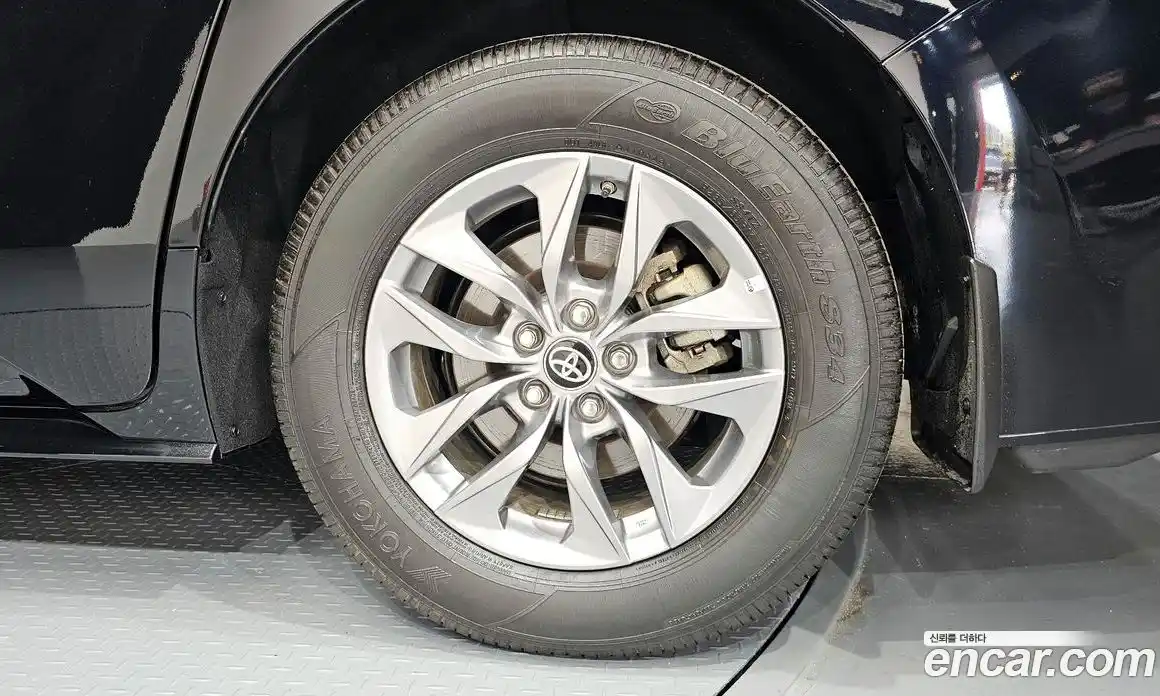 Toyota Sienna 2023 2.5 гидро, фото 7