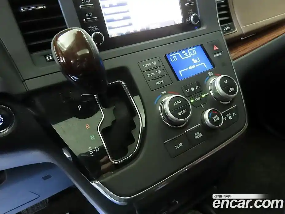 Toyota Sienna 2018 3.5 гидро, фото 12