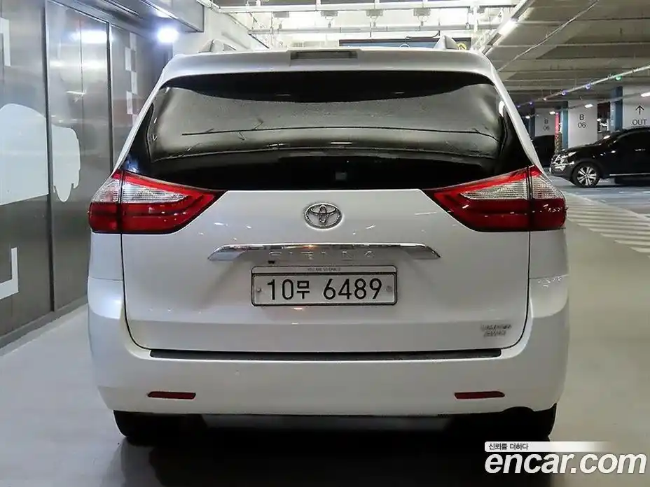Toyota Sienna 2018 3.5 гидро, фото 5