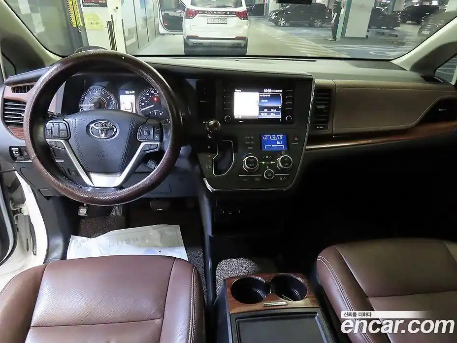 Toyota Sienna 2018 3.5 гидро, фото 10