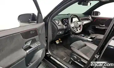 Mercedes-Benz GLB-Class 2022 2.0 гидро, миниатюра 10
