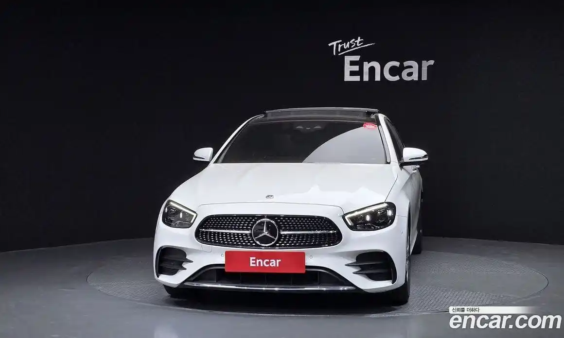 Mercedes-Benz E-Class 2022 2.0 гидро, фото 3