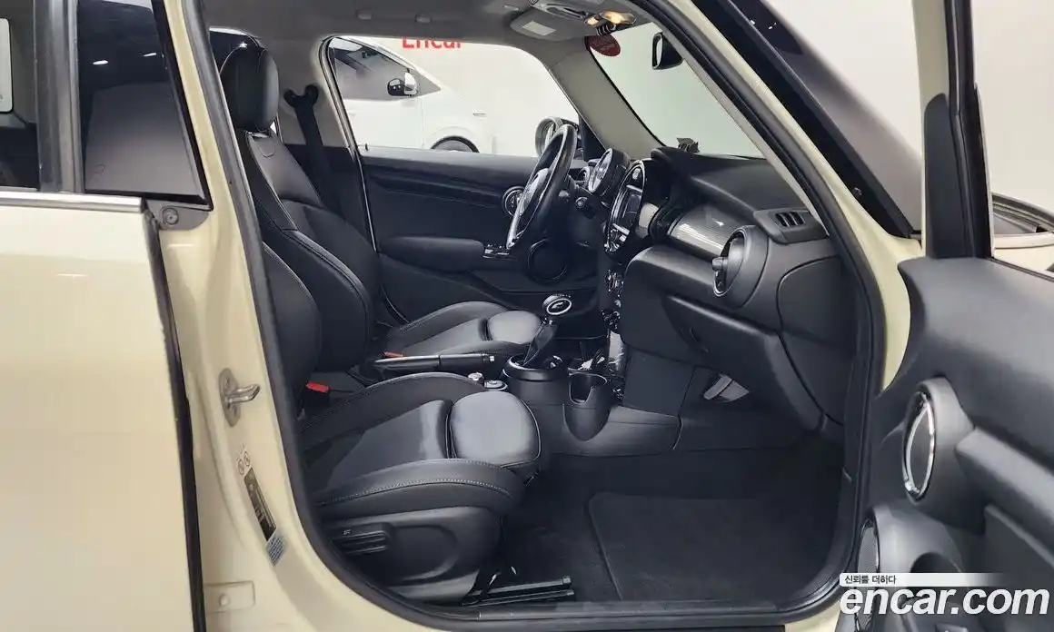Mini Cooper 2018 1.5 автомат (гидро), фото 16