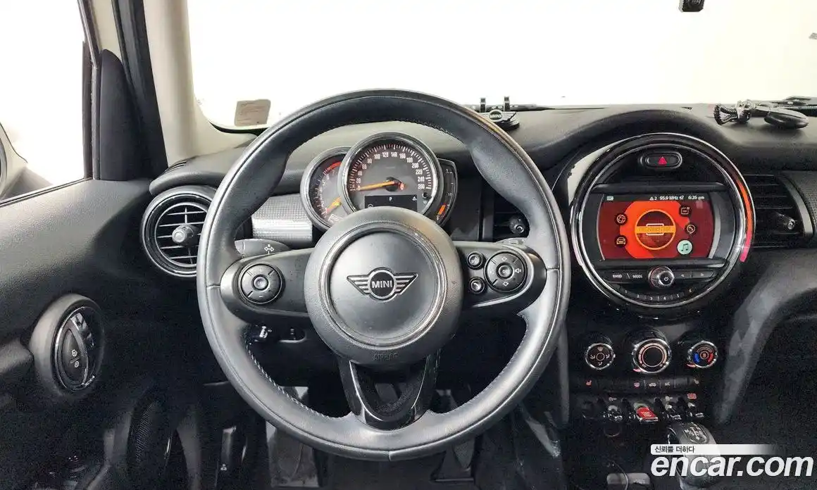 Mini Cooper 2018 1.5 автомат (гидро), фото 18