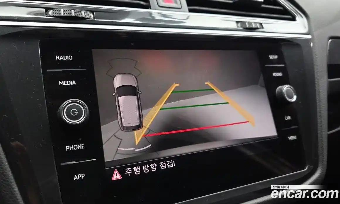Volkswagen Tiguan 2018 2.0 автомат (гидро), фото 16