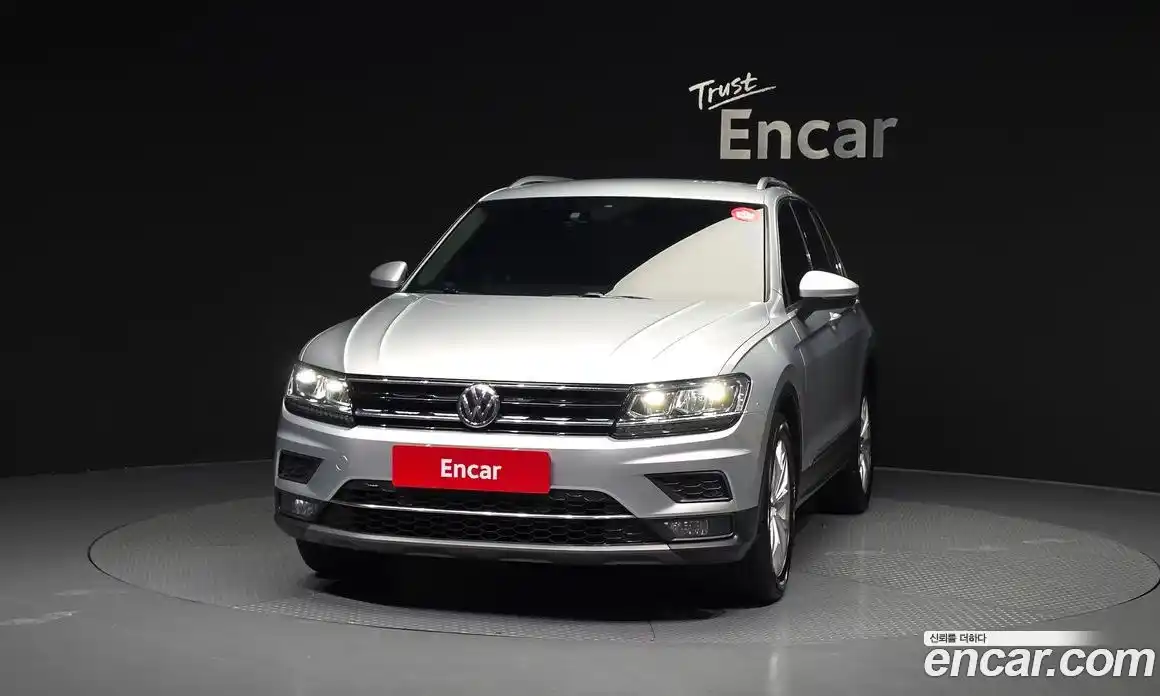 Volkswagen Tiguan 2018 2.0 автомат (гидро), фото 3