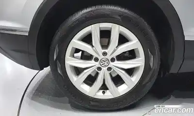 Volkswagen Tiguan 2018 2.0 автомат (гидро), миниатюра 5