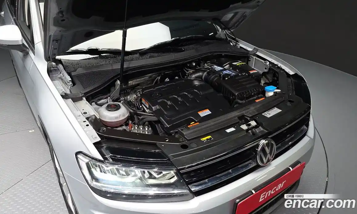Volkswagen Tiguan 2018 2.0 автомат (гидро), фото 6