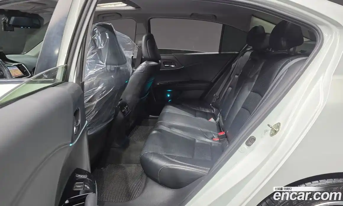 Honda Accord 2016 2.4 автомат (гидро), фото 12