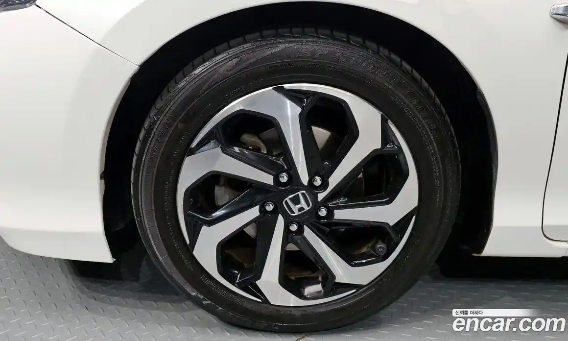 Honda Accord 2016 2.4 автомат (гидро), фото 5