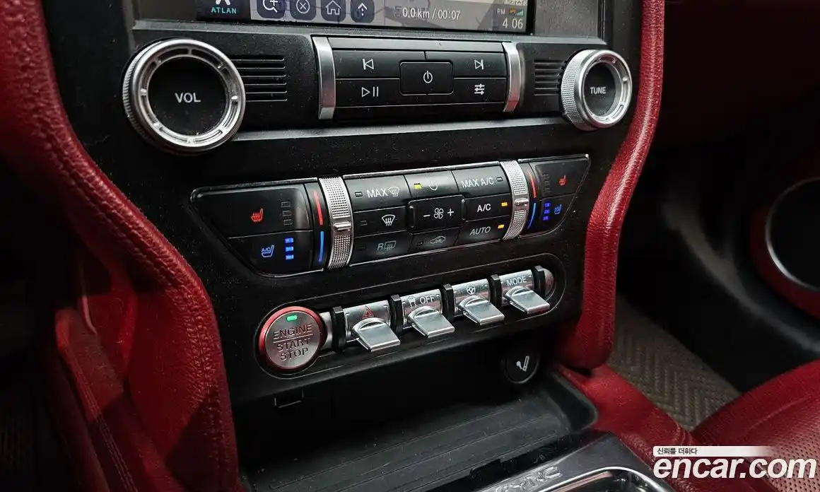 Ford Mustang 2020 2.3 автомат (гидро), фото 28