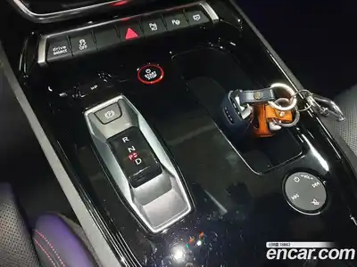 Audi RS e-tron GT 2022 0.1 автомат (гидро), миниатюра 9