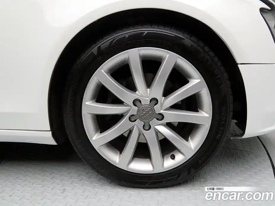 Audi A4 2014 2.0 автомат (гидро), фото 20