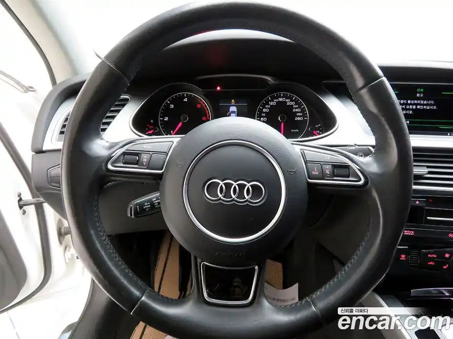 Audi A4 2014 2.0 автомат (гидро), фото 8