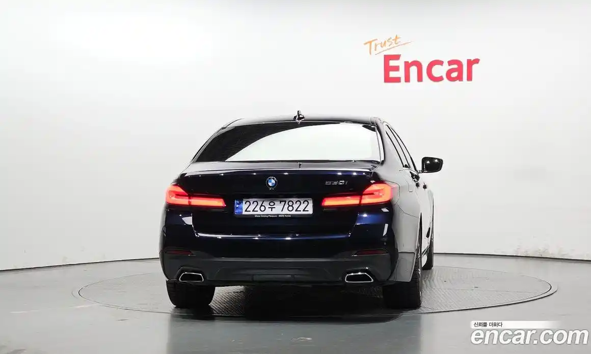 BMW 5-Series 2022 2.0 гидро, фото 4