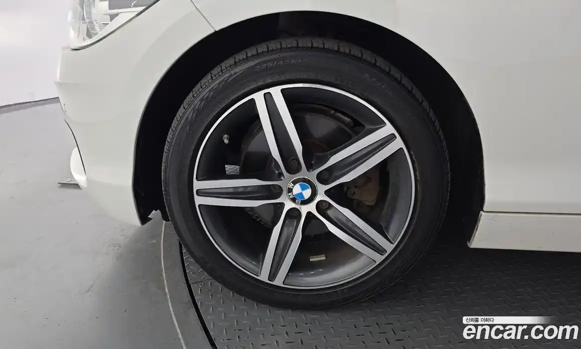 BMW 1-Series 2016 2.0 гидро, фото 5