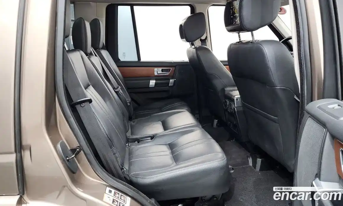 Land Rover Discovery 2015 3.0 автомат (гидро), фото 11