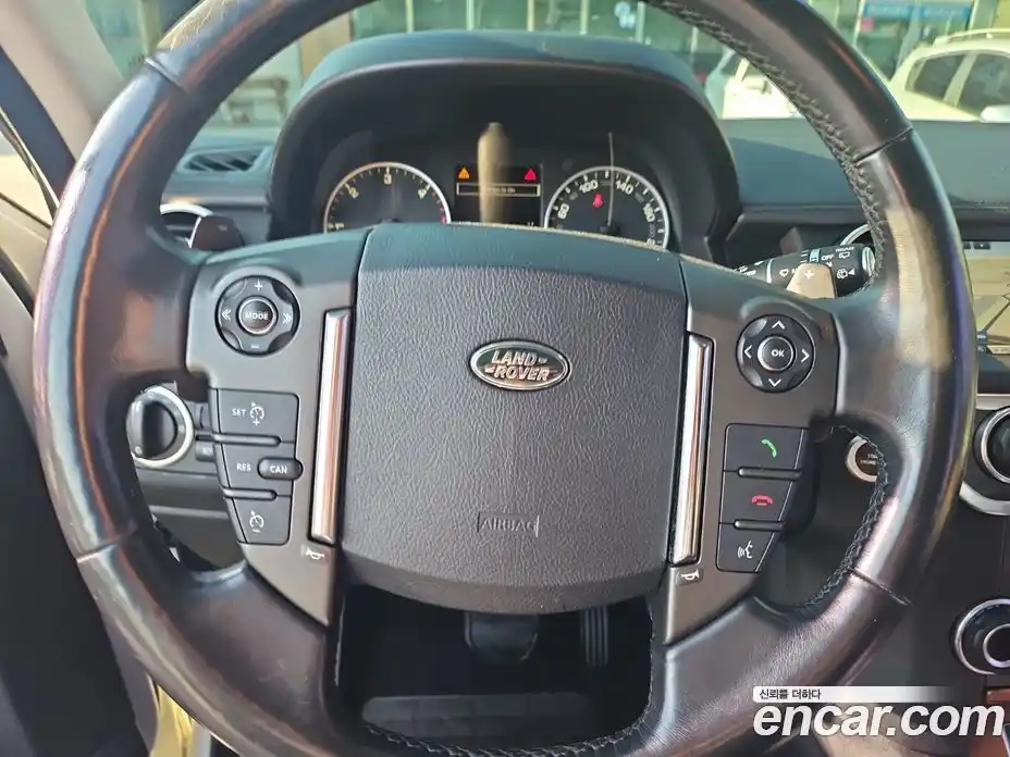 Land Rover Discovery 2015 3.0 автомат (гидро), фото 17