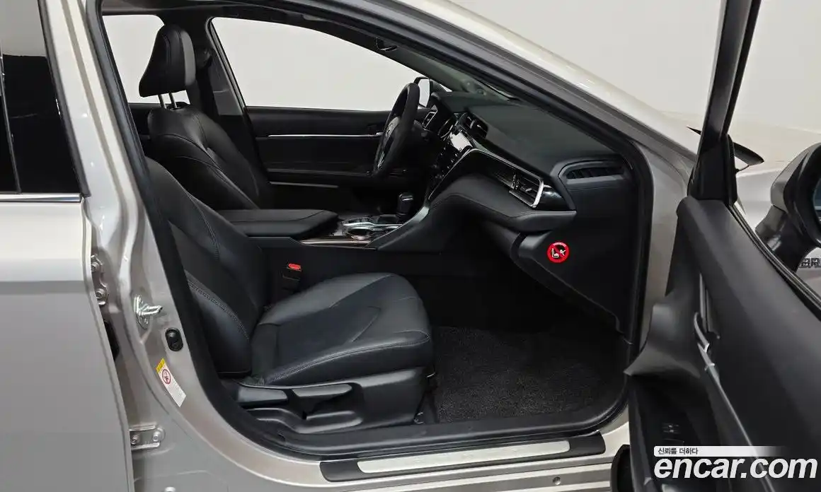 Toyota Camry 2018 2.5 гидро, фото 17