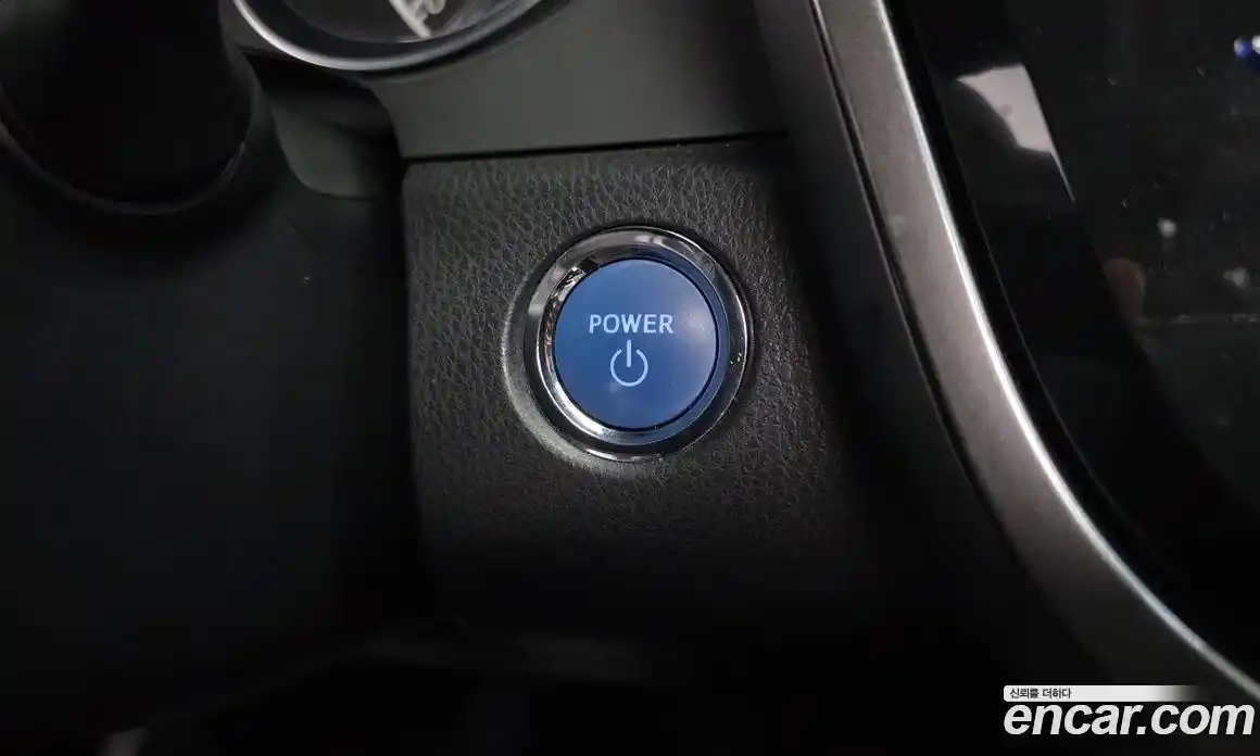 Toyota Camry 2018 2.5 гидро, фото 32