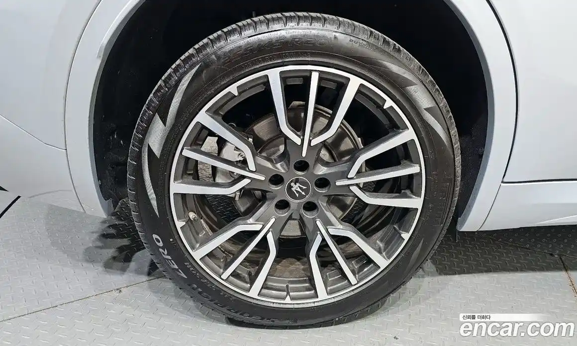 Maserati Grecale 2024 2.0 гидро, фото 5