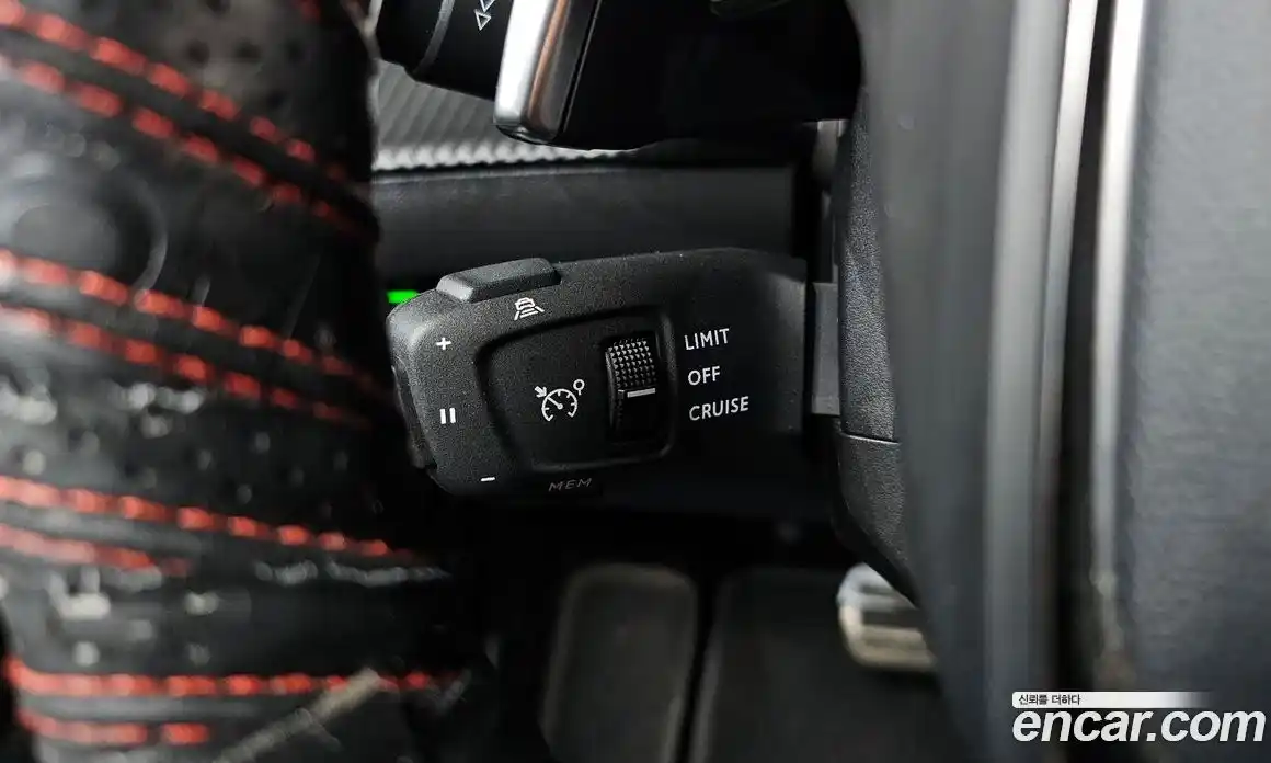 Peugeot 2008 2022 1.5 автомат (гидро), фото 19