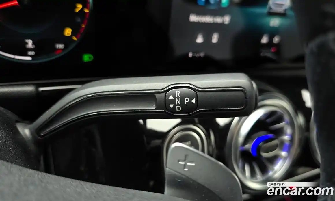Mercedes-Benz GLA-Class 2021 2.0 гидро, фото 12