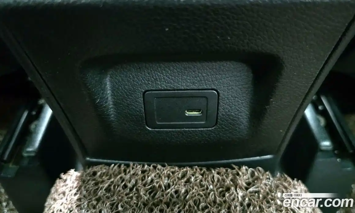 Mercedes-Benz GLA-Class 2021 2.0 гидро, фото 31