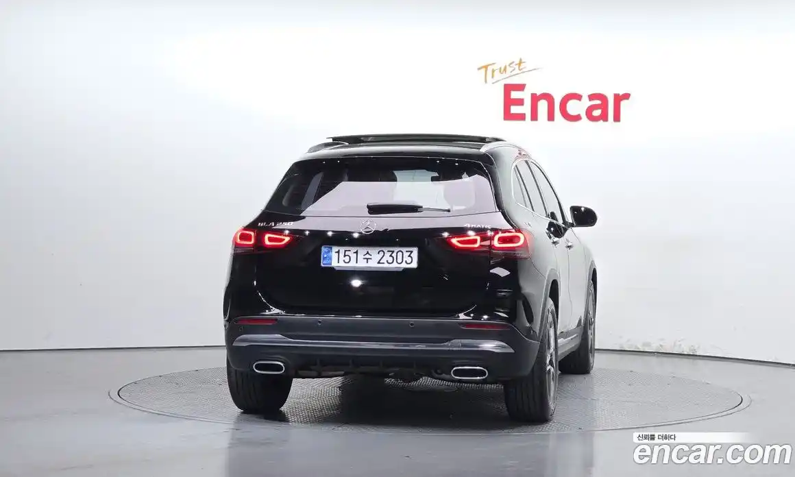 Mercedes-Benz GLA-Class 2021 2.0 гидро, фото 4