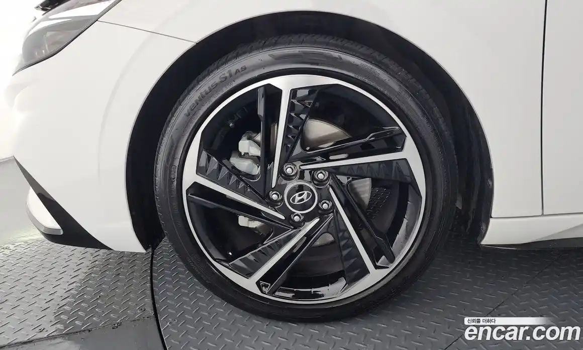 Hyundai Avante 2023 1.6 гидро, фото 5