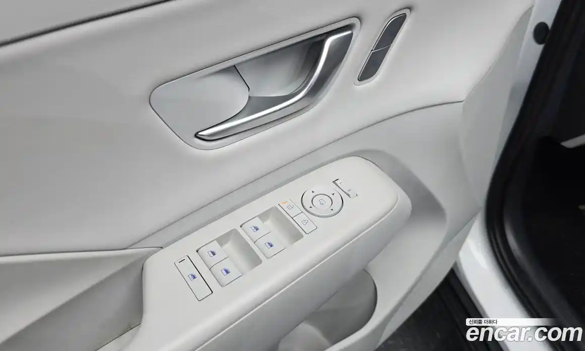 Hyundai Kona 2024 1.6 гидро, фото 15