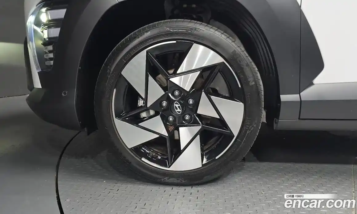 Hyundai Kona 2024 1.6 гидро, фото 5