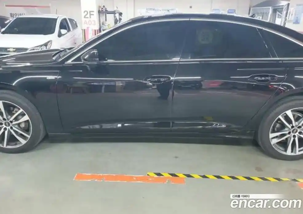 Audi A6 2023 2.0 гидро, фото 5