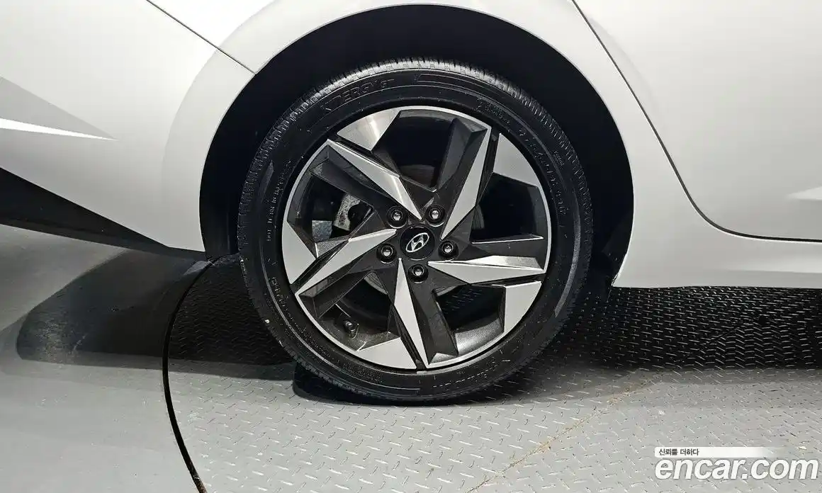 Hyundai Avante 2023 1.6 гидро, фото 5