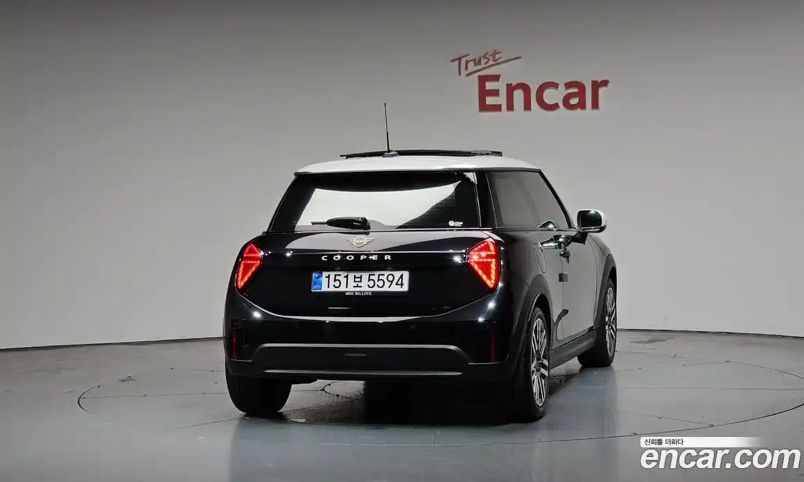 Mini Cooper 2025 2.0 автомат (гидро), фото 3