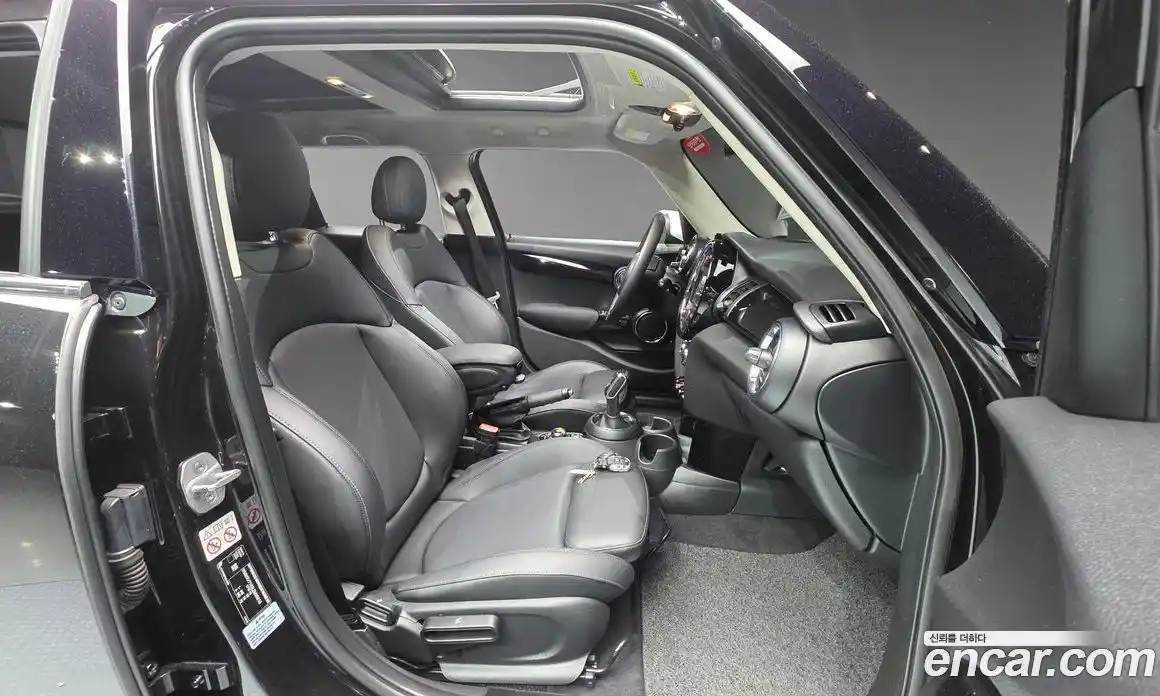 Mini Cooper 2020 1.5 автомат (гидро), фото 13