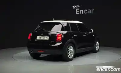 Mini Cooper 2020 1.5 автомат (гидро), миниатюра 2
