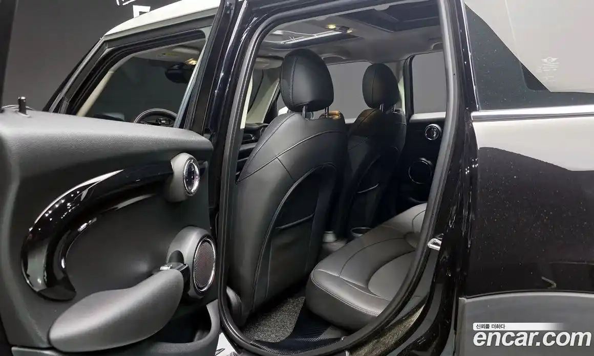 Mini Cooper 2020 1.5 автомат (гидро), фото 24