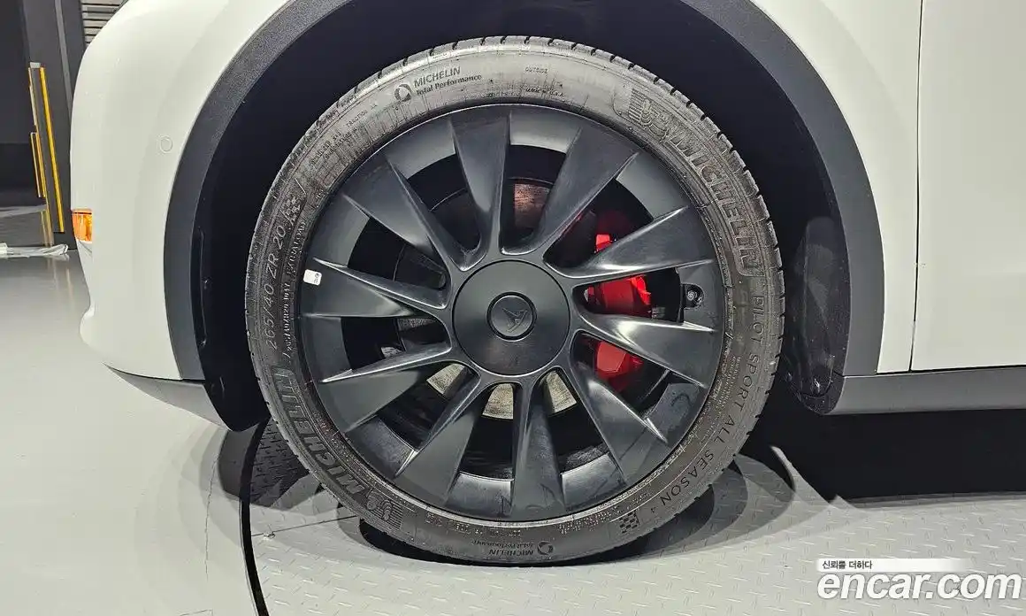 Tesla Model Y 2022 0.2 гидро, фото 5