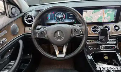 Mercedes-Benz E-Class 2017 2.0 автомат (гидро), миниатюра 12