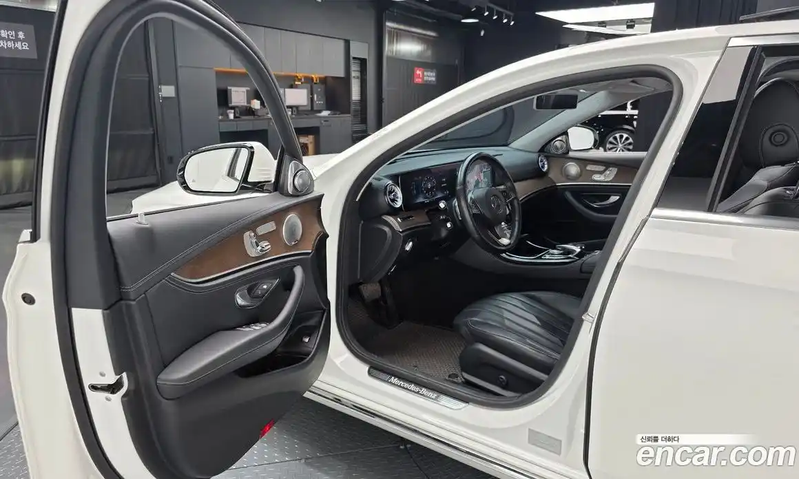 Mercedes-Benz E-Class 2017 2.0 автомат (гидро), фото 10