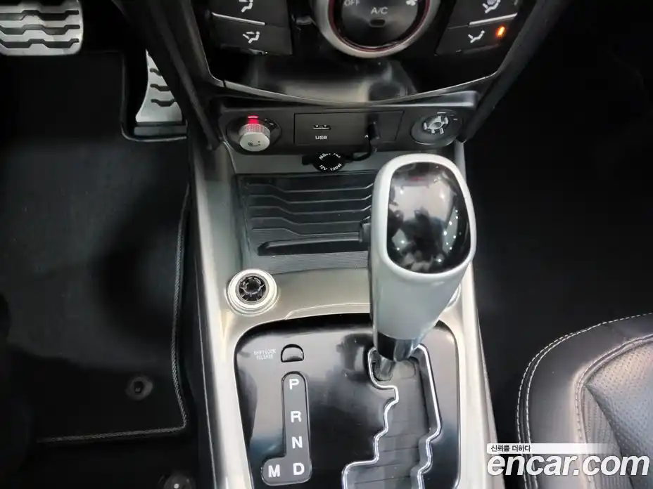 SsangYong TIBOLI 2017 1.6 автомат (гидро), фото 9