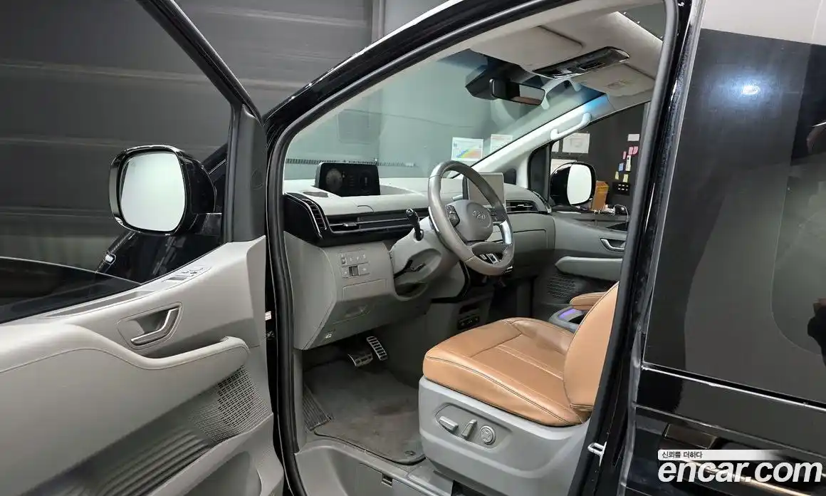 Hyundai Staria 2023 2.2 гидро, фото 10