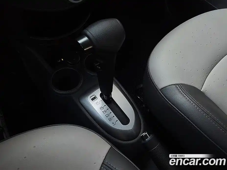 Chevrolet Spark 2012 1.0 автомат (гидро), фото 11